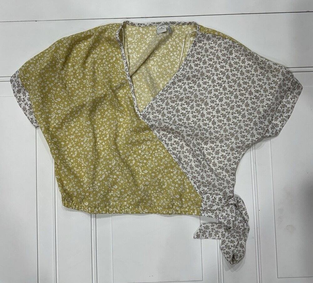 Paper Crane Womens Sz M Yellow White Faux Wrap Crop Top Calico Floral Shirt